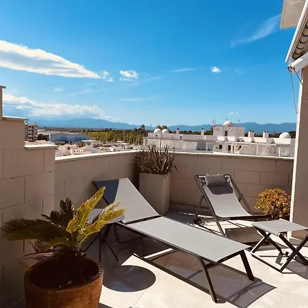 Serenity, Canal, Amarre, Piscine Et Jacuzzi Roses