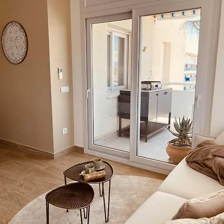 Serenity, Canal, Amarre, Piscine Et Jacuzzi