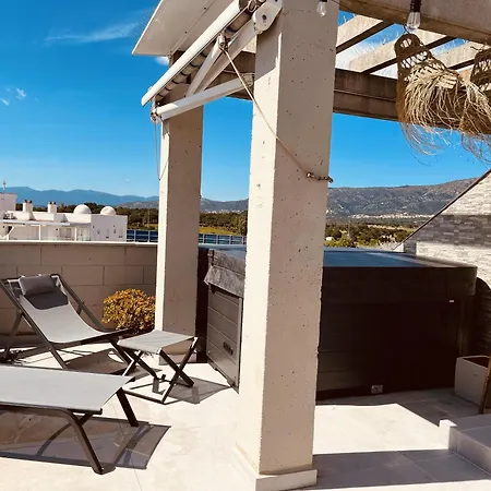 Serenity, Canal, Amarre, Piscine Et Jacuzzi Apartment