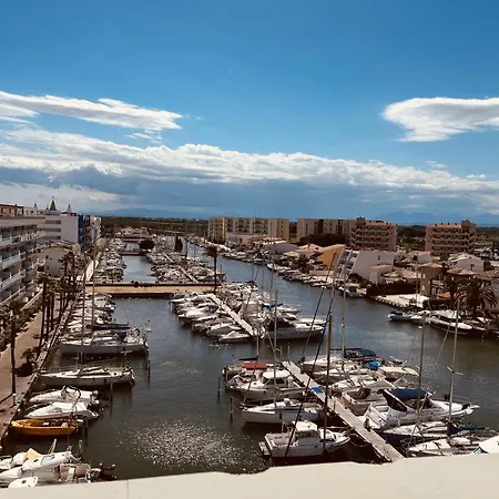 Serenity, Canal, Amarre, Piscine Et Jacuzzi Roses